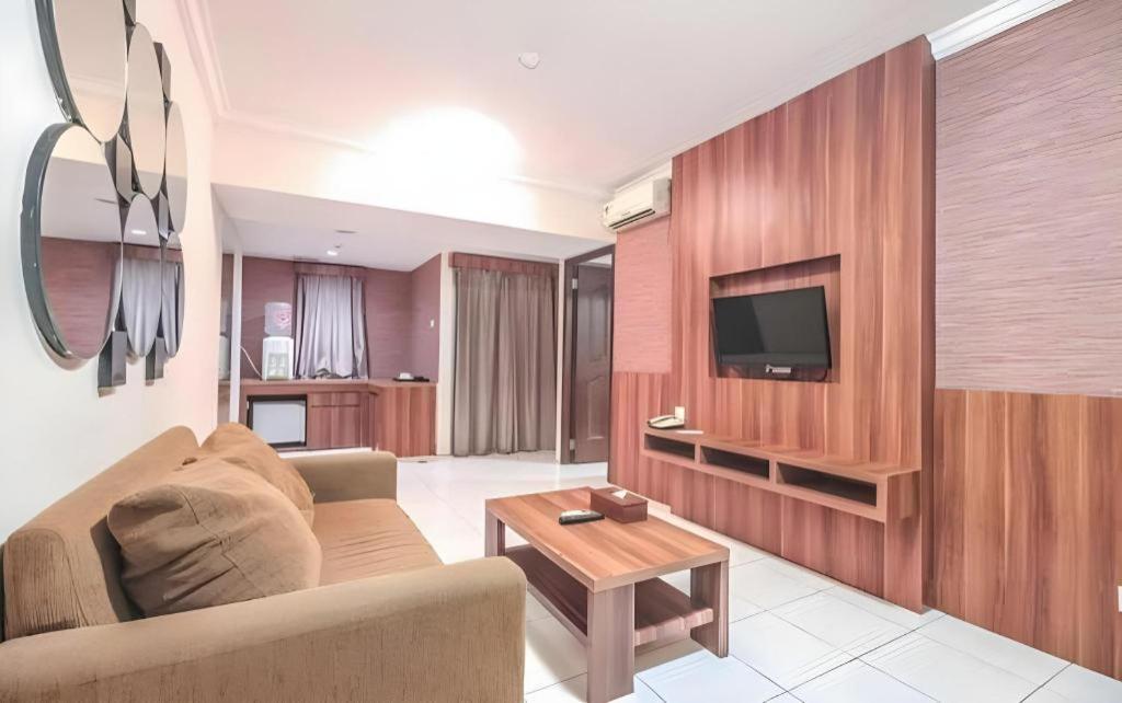 Great Western Hotel & Resort Serpong - تانجيرانغْ المظهر الخارجي الصورة