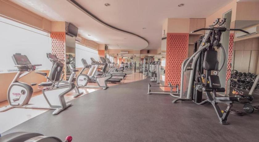 Great Western Hotel & Resort Serpong - تانجيرانغْ المظهر الخارجي الصورة