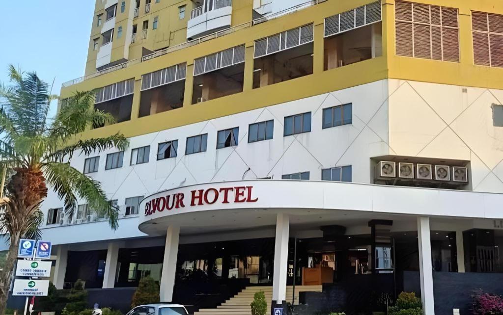 Great Western Hotel & Resort Serpong - تانجيرانغْ المظهر الخارجي الصورة
