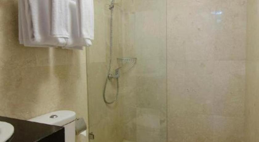 Great Western Hotel & Resort Serpong - تانجيرانغْ المظهر الخارجي الصورة